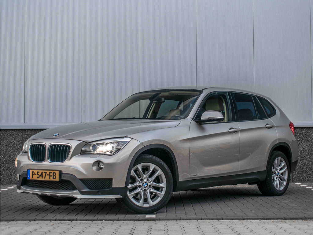 2015 BMW X1 xDrive28i High Executive | Trekhaak 2000kg | Leder | Navi | Cruise control | Bluetooth | Stoelverwarming | LED koplampen |